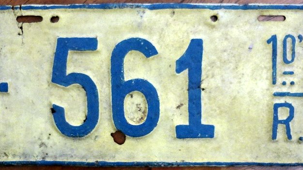 Car Plate Original Dominican Republic for the year 1935 private car plate in fair usable condition. Dimension is 6 by 15 inches....
