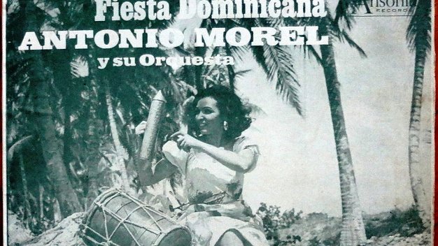 Fiesta Dominicana A LP record with 33 RPM, 10 inches, and with a good condition cover and vinyl. Un disco LP de 33 RPM, 10 pulgadas, y en...