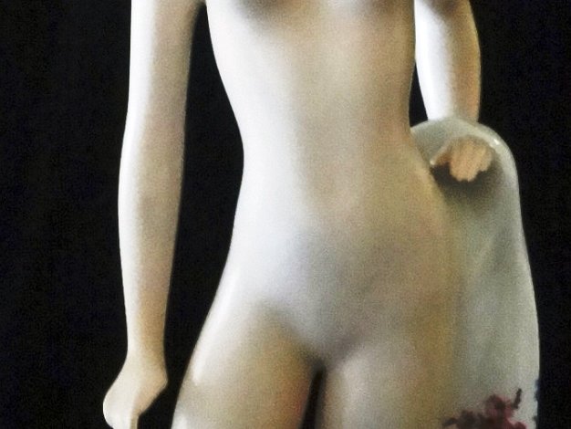 Figures - Figuras Here you will see a list containing the inventory of collectible porcelaine with a short description for the different...